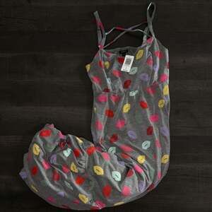 NWT Torrid Maxi Jersey Tiered Strappy Dress Colorful Lips Grey Print Plus Size-0